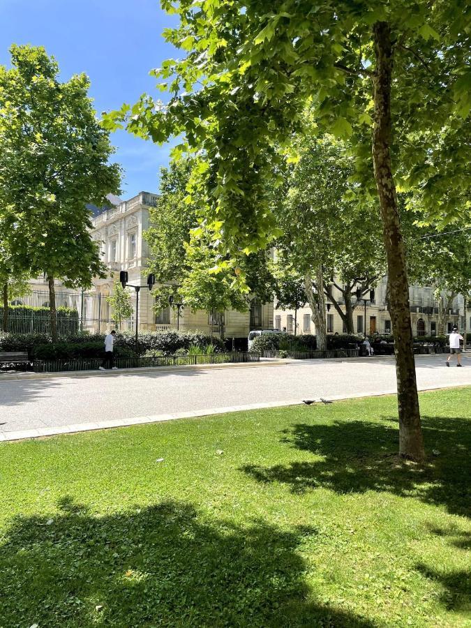 Roma Divine Home Cinema Et Jardin Nîmes Eksteriør bilde