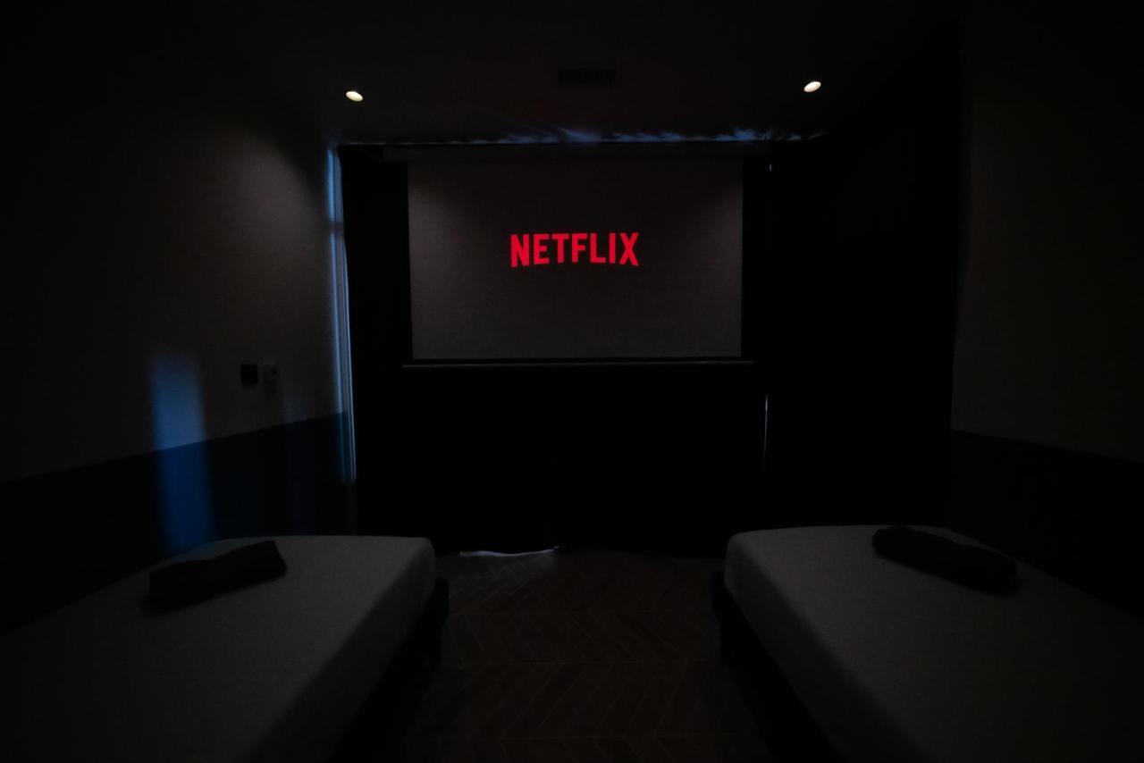 Roma Divine Home Cinema Et Jardin Nîmes Eksteriør bilde