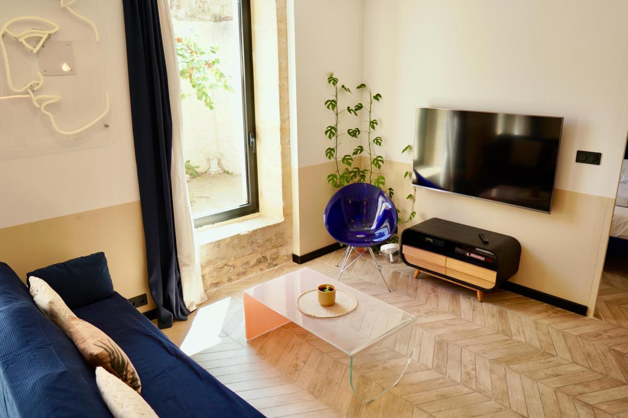 Roma Divine Home Cinema Et Jardin Nîmes Eksteriør bilde