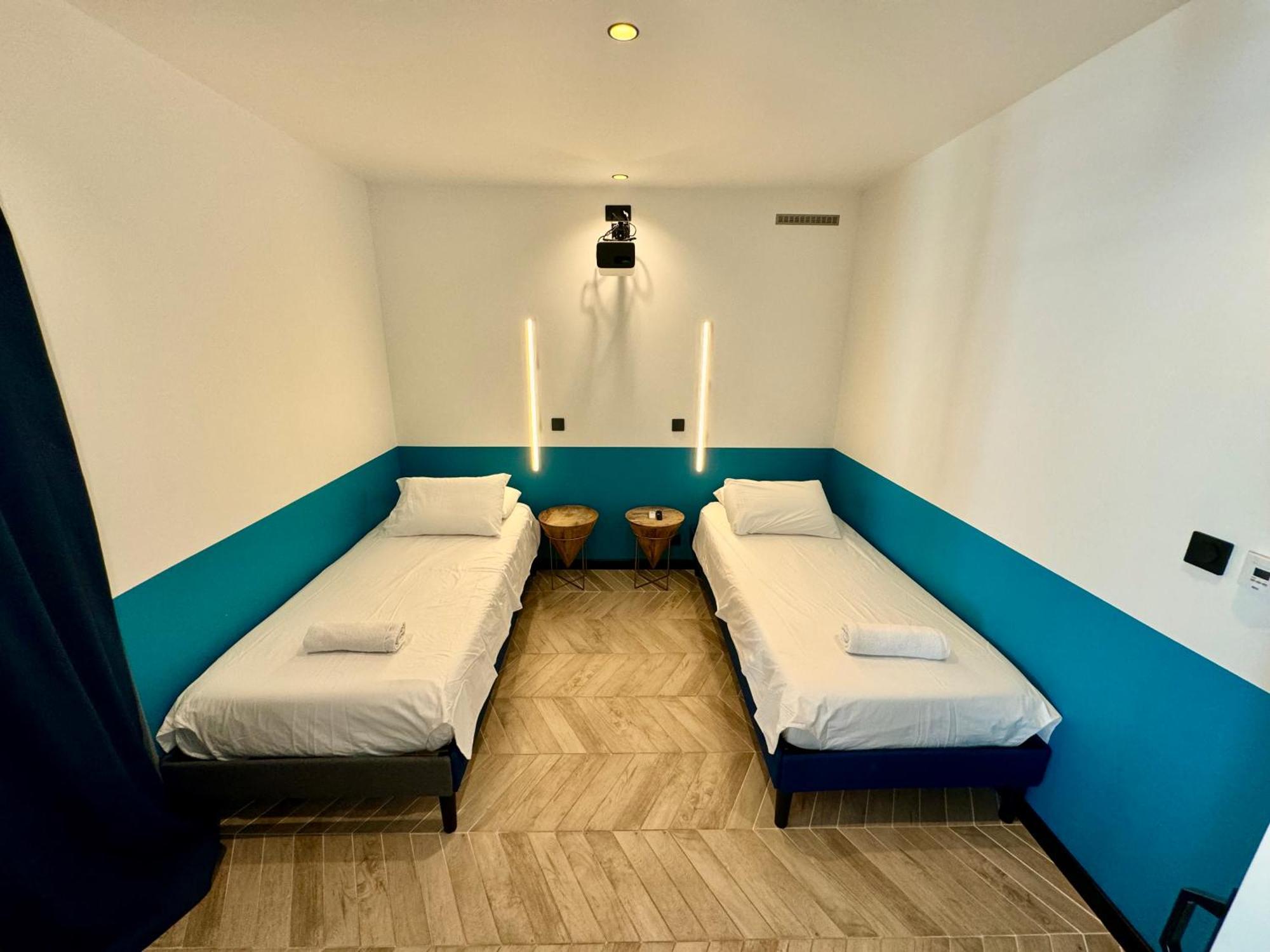 Roma Divine Home Cinema Et Jardin Nîmes Eksteriør bilde